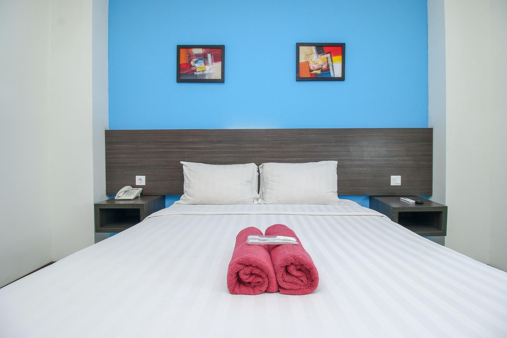 Pratama Hotel & Convention Mataram Bagian luar foto