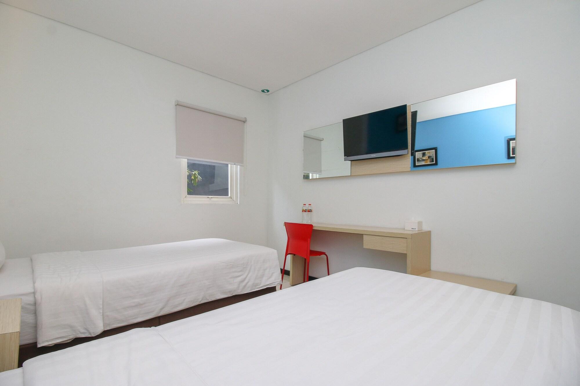Pratama Hotel & Convention Mataram Bagian luar foto