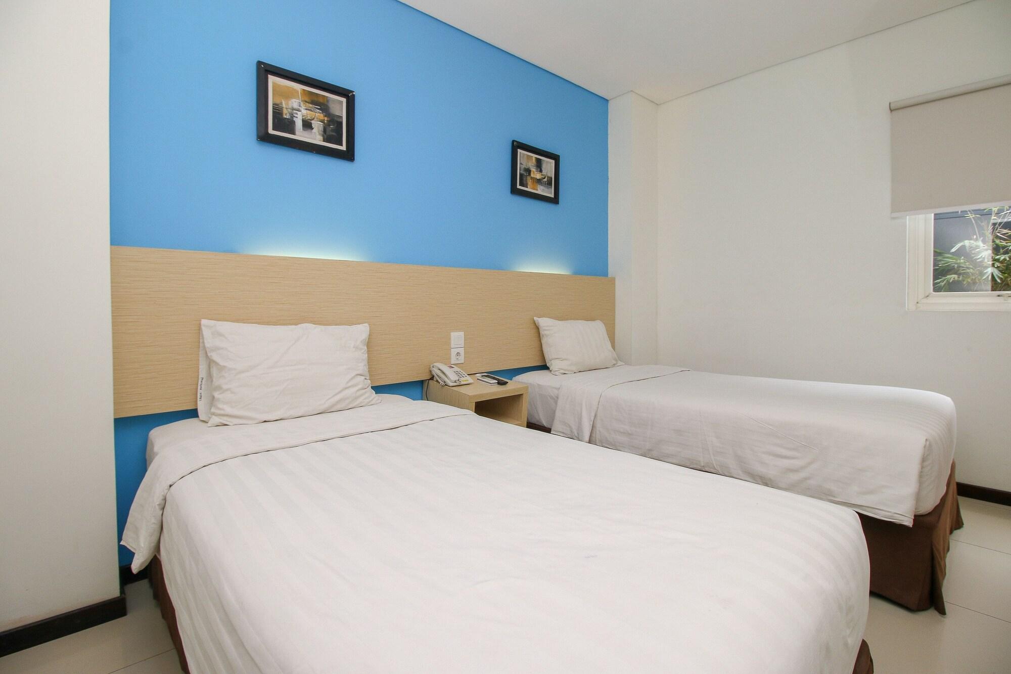 Pratama Hotel & Convention Mataram Bagian luar foto