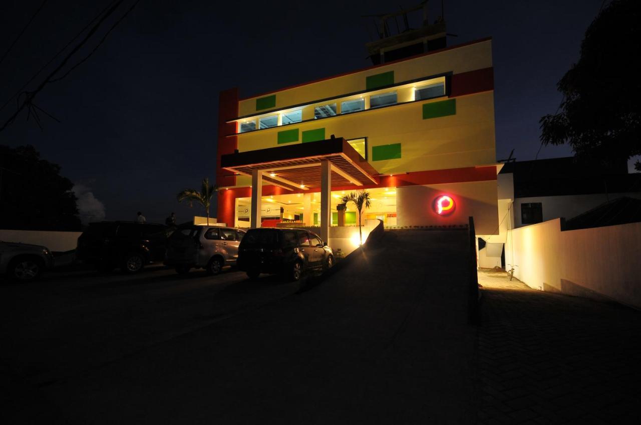 Pratama Hotel & Convention Mataram Bagian luar foto