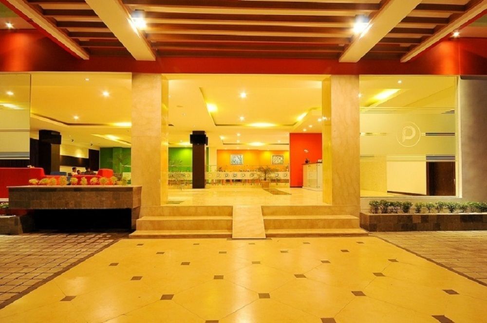 Pratama Hotel & Convention Mataram Bagian luar foto