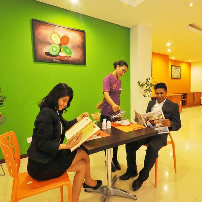 Pratama Hotel & Convention Mataram Bagian luar foto