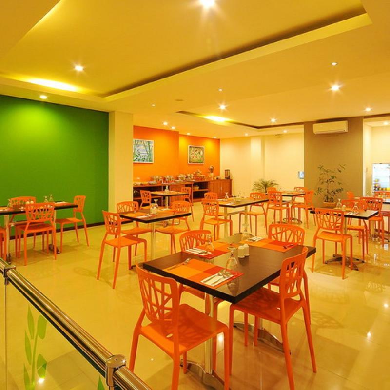 Pratama Hotel & Convention Mataram Bagian luar foto