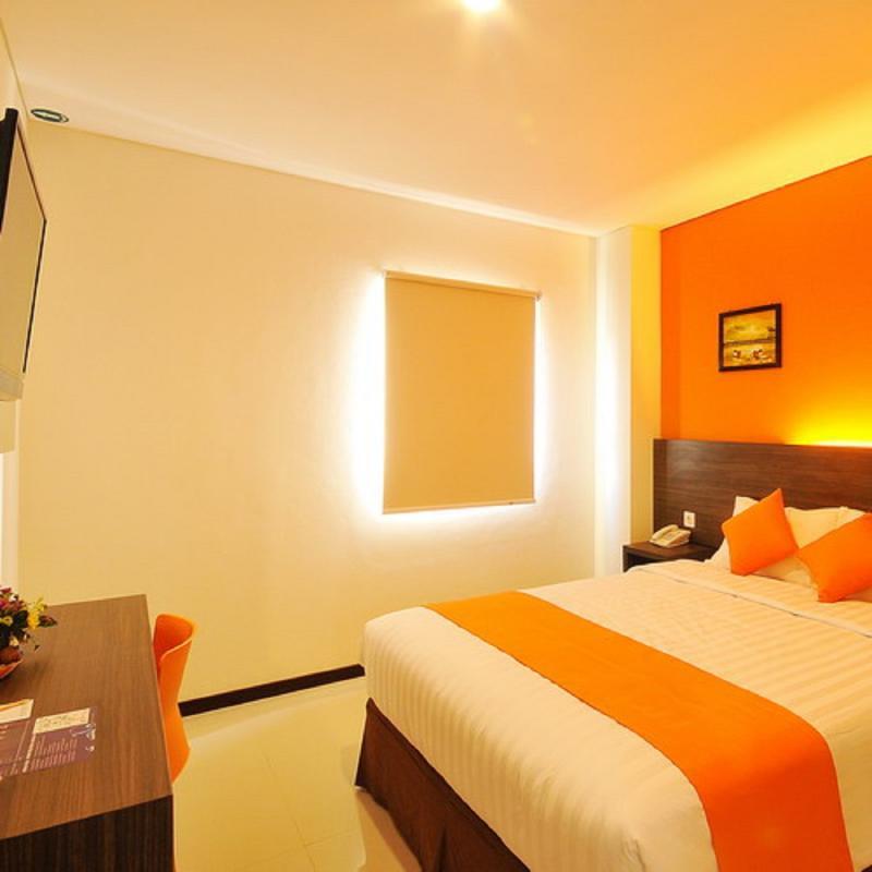Pratama Hotel & Convention Mataram Bagian luar foto